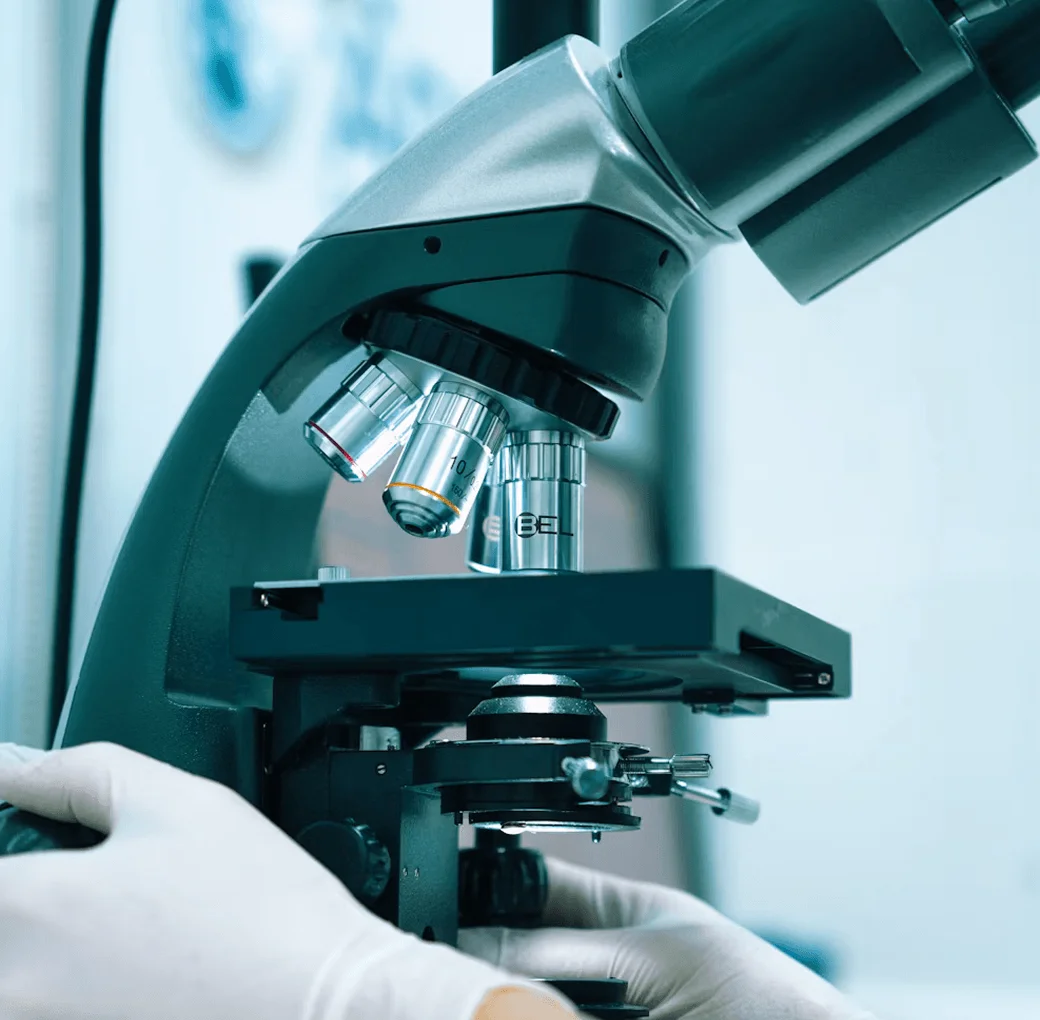 Laboratory microscope
